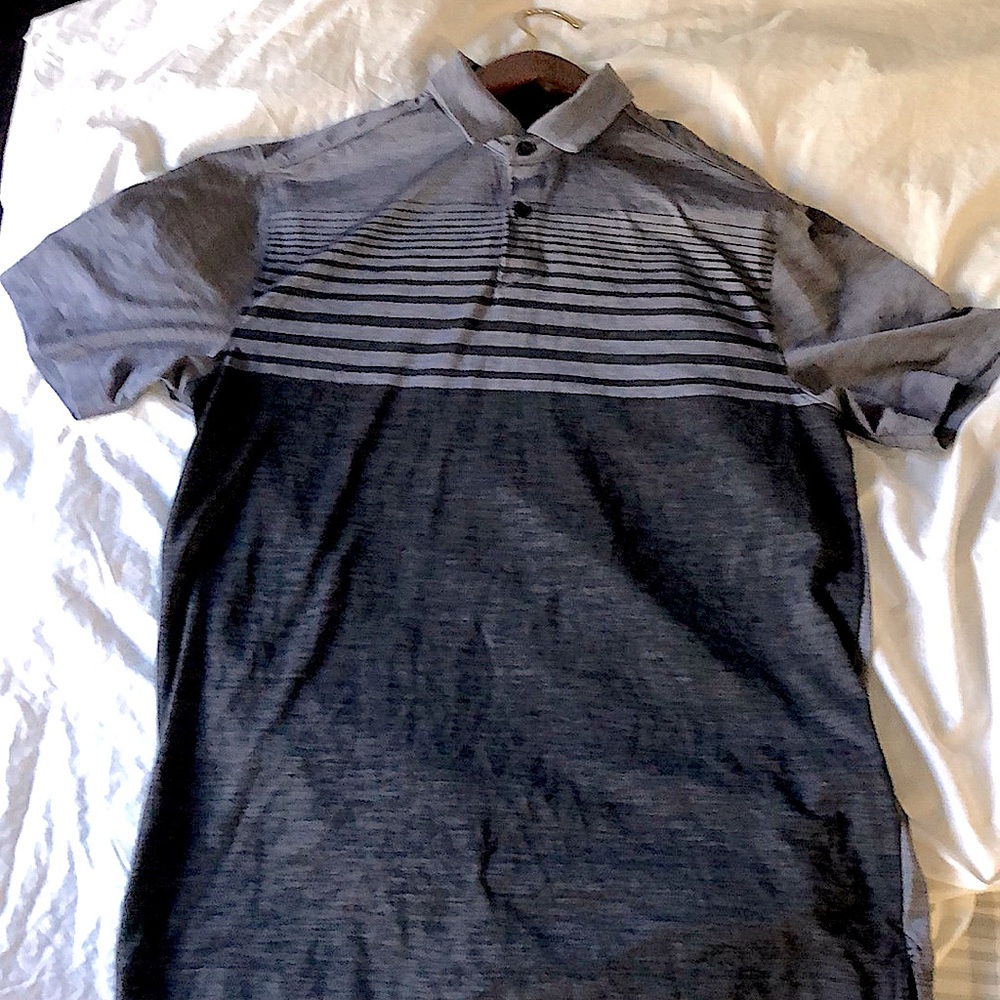 Under Armor, Golf Short Sleeve, light gray color.